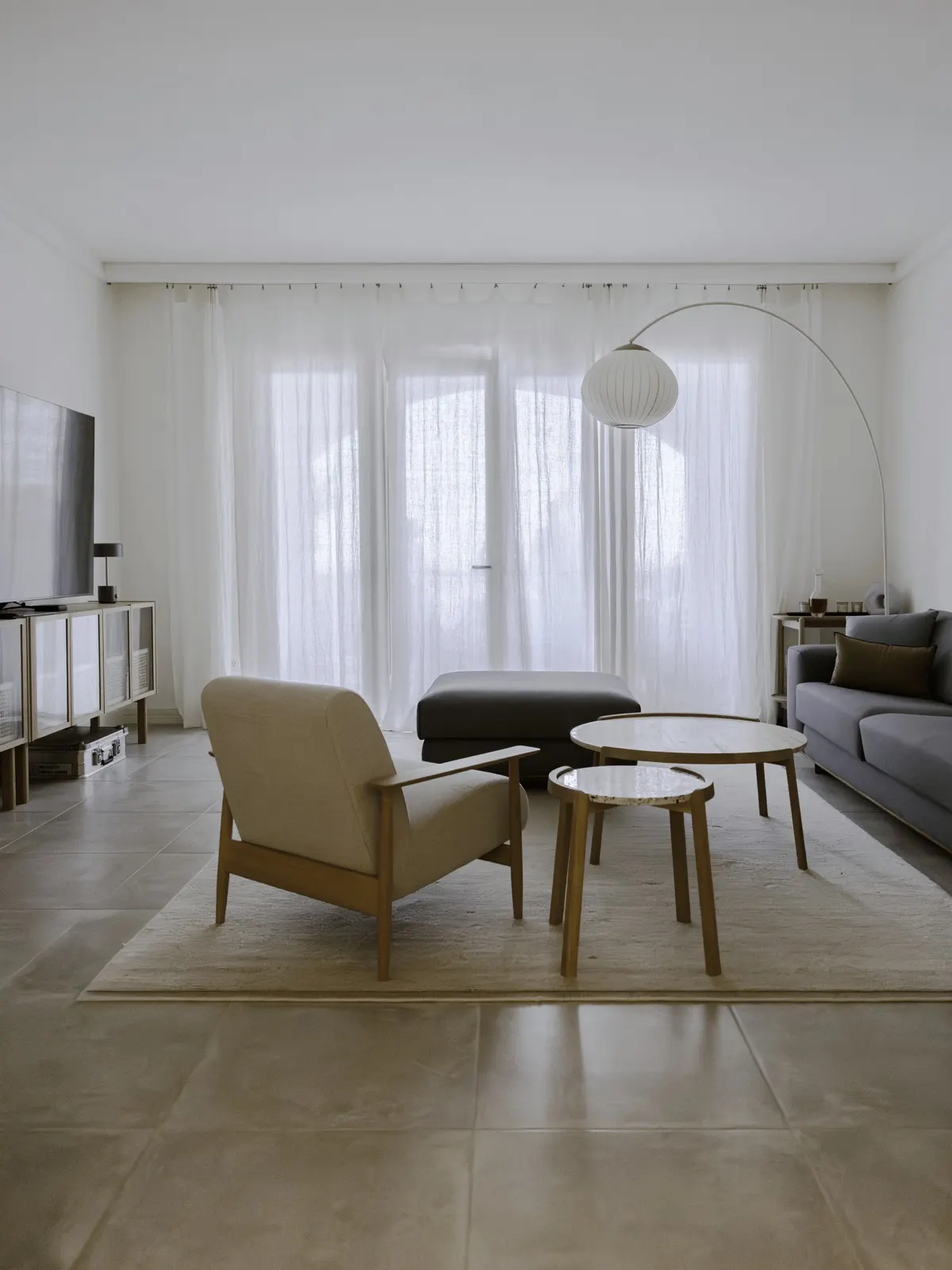Garden apartment, 5