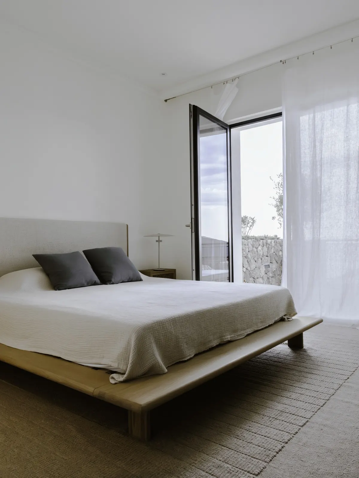 Waterfront apartment, 2