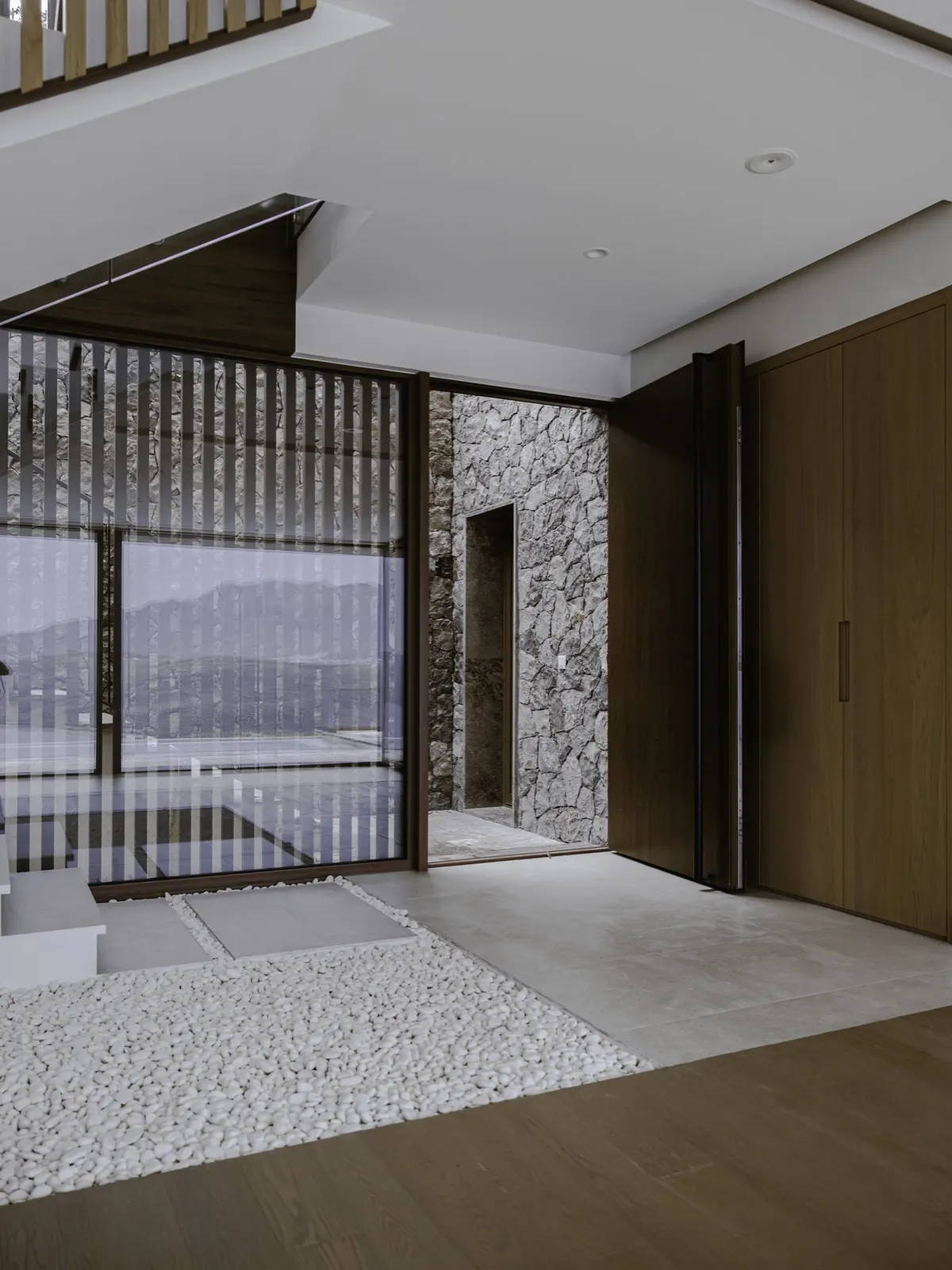 Cliffside villa, 4